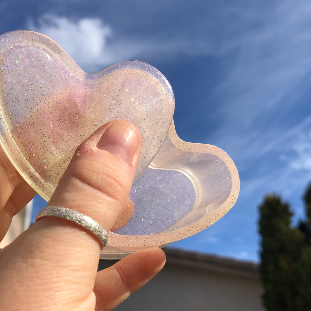 Resin box